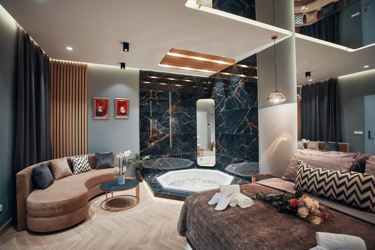 Monza Mirror Apartment Kikinda Εξωτερικό φωτογραφία